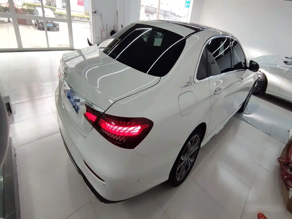 Mercedes-Benz E-Class 2022 Model Facelift III E 300 L Sport Fashion фото 5