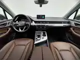 Photo 5 - Audi Q7