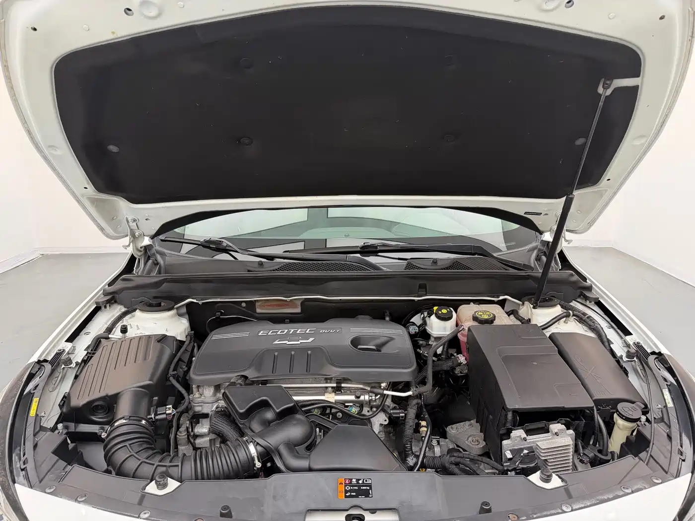 Chevrolet Malibu 2016 2.0L Automatic Luxury фото 13