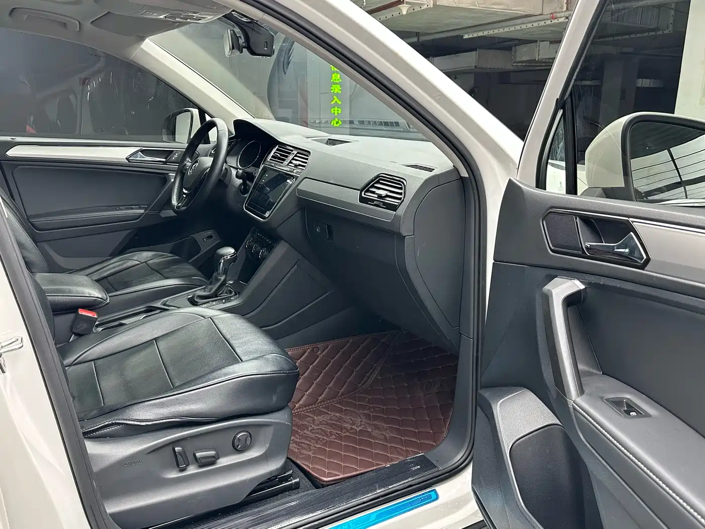 Volkswagen Tiguan L 2020 330TSI Auto 2WD Smart Luxury China VI фото 16