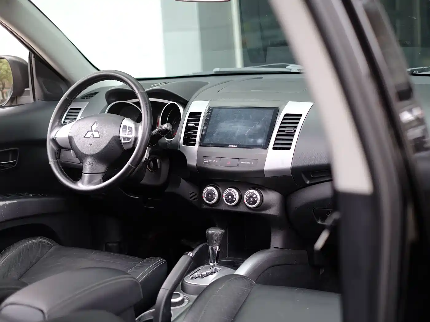 Mitsubishi Outlander (Import) 2009 2.4 Fashion фото 59