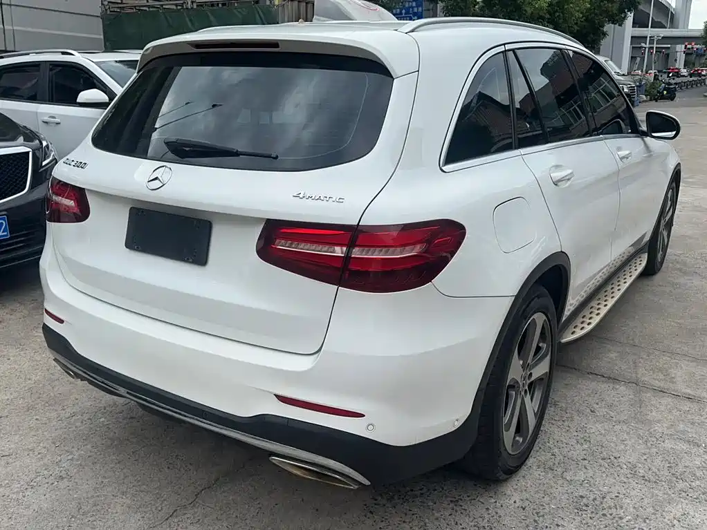 Фото 15 - Mercedes-Benz GLC