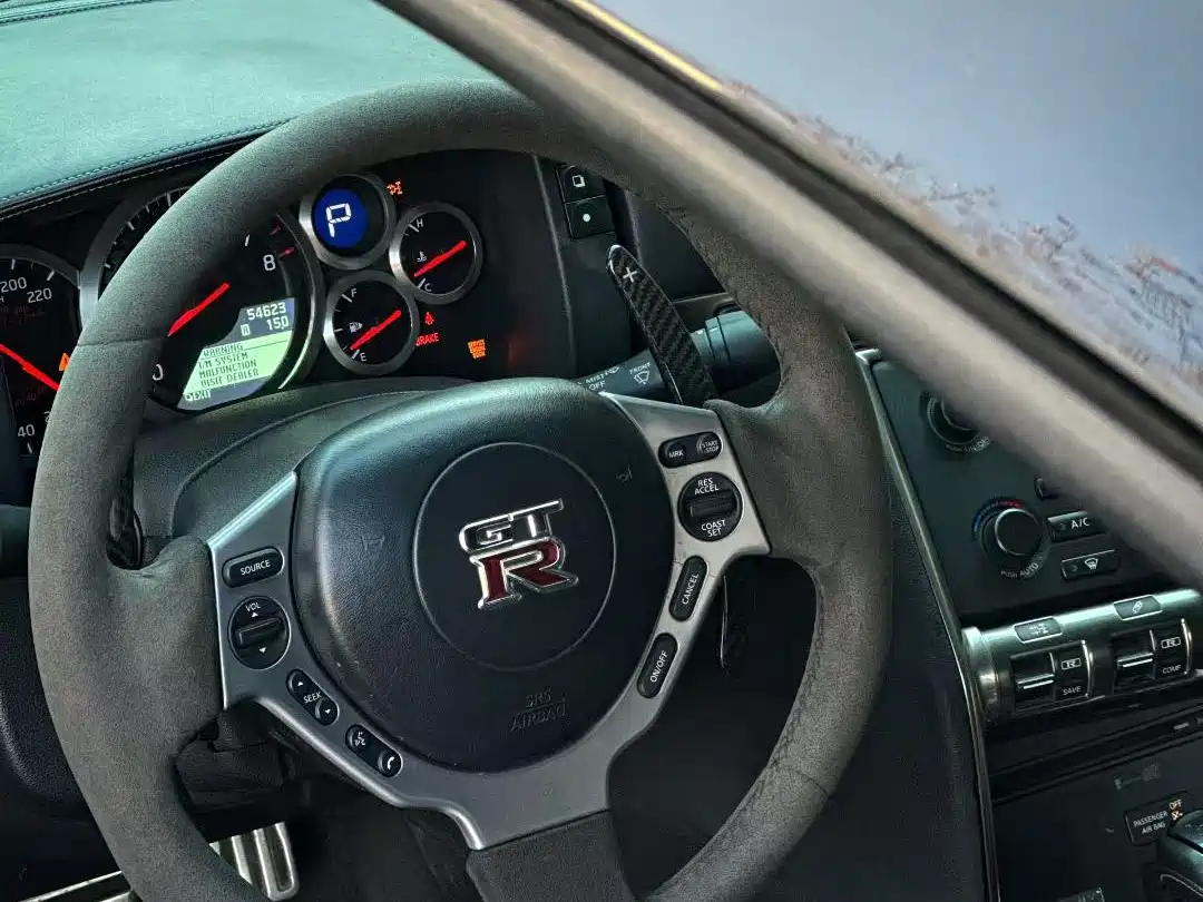 Nissan GT-R 2009 Base Model фото 4