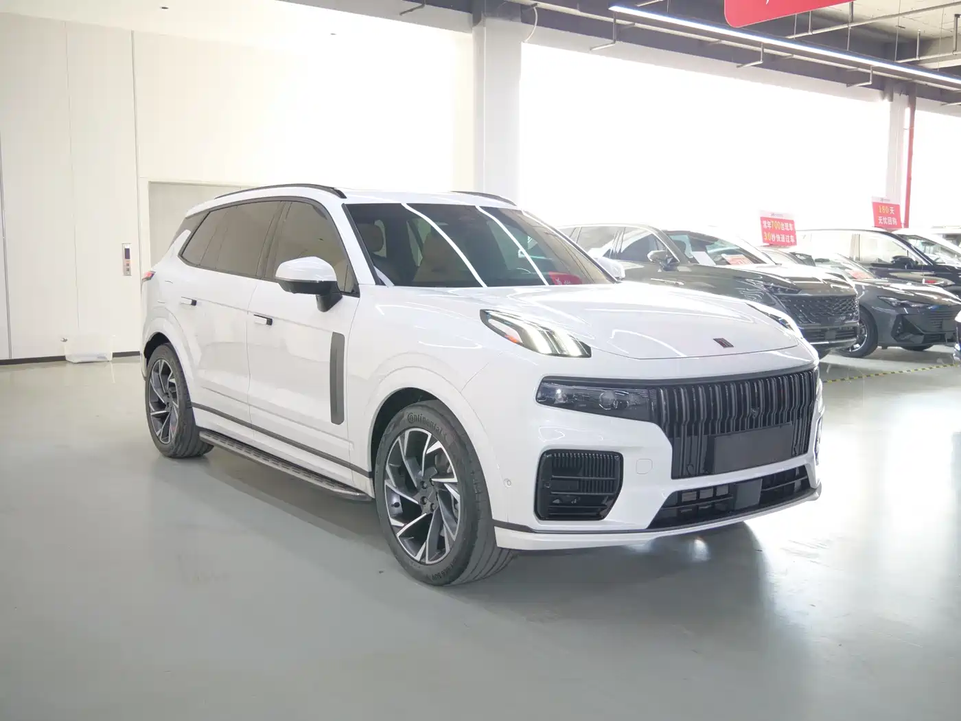 Lynk & Co 09 EM-P 2021 2.0T PHEV Halo 6-seater фото 3