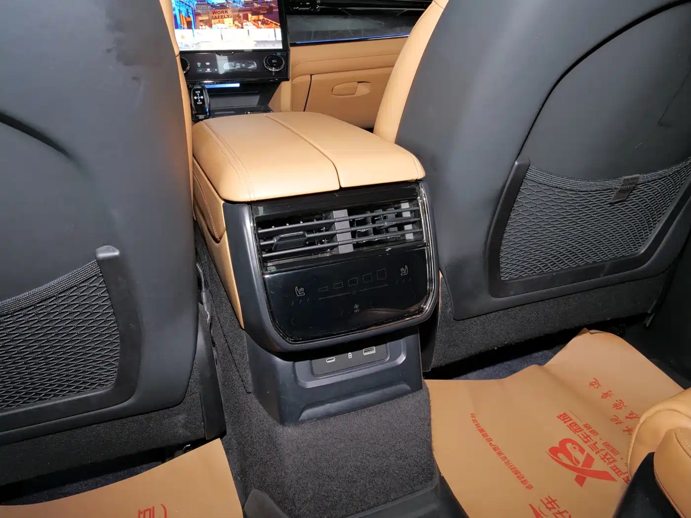 Lynk & Co 09 EM-P 2021 2.0T PHEV Halo 6-seater фото 15