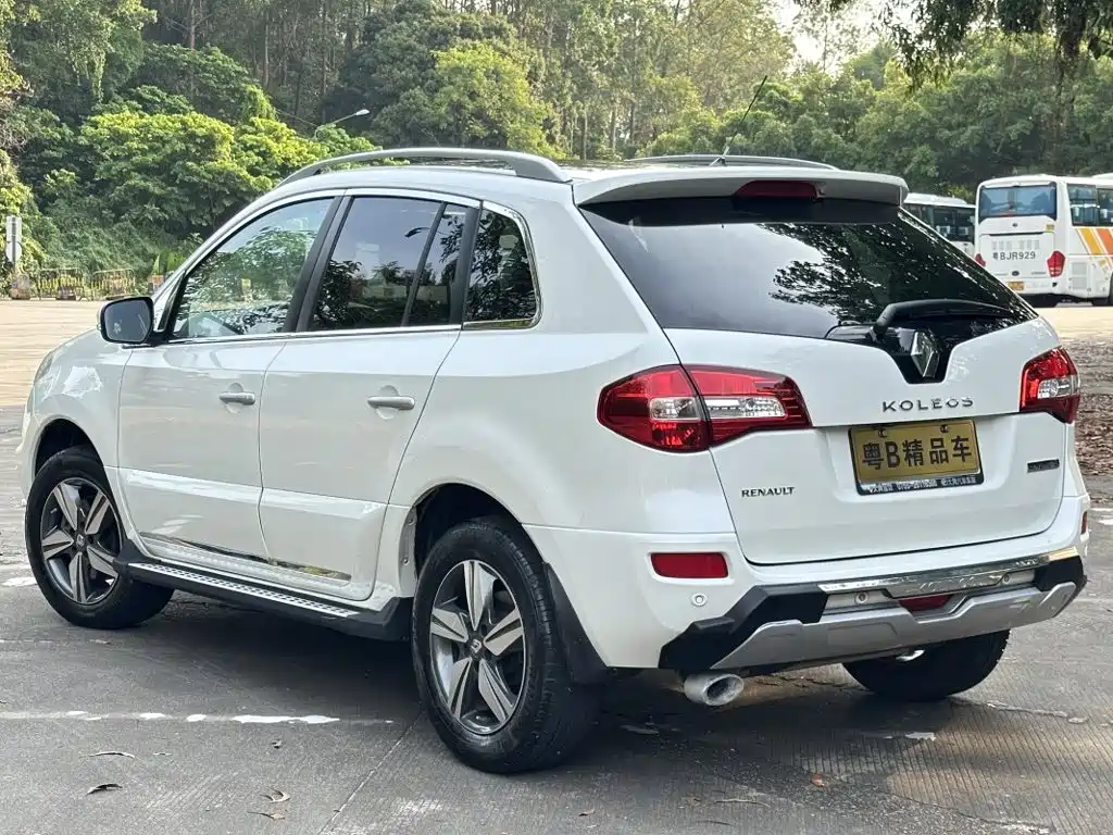 Renault Koleos (Import) 2014 2014 2.5L 2WD Comfort Edition