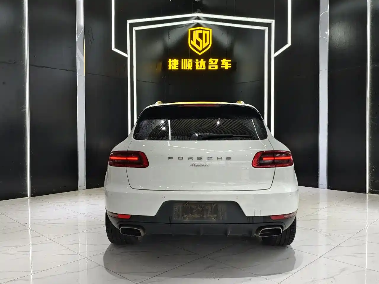 Porsche Macan 2016 Macan 2.0T фото 4