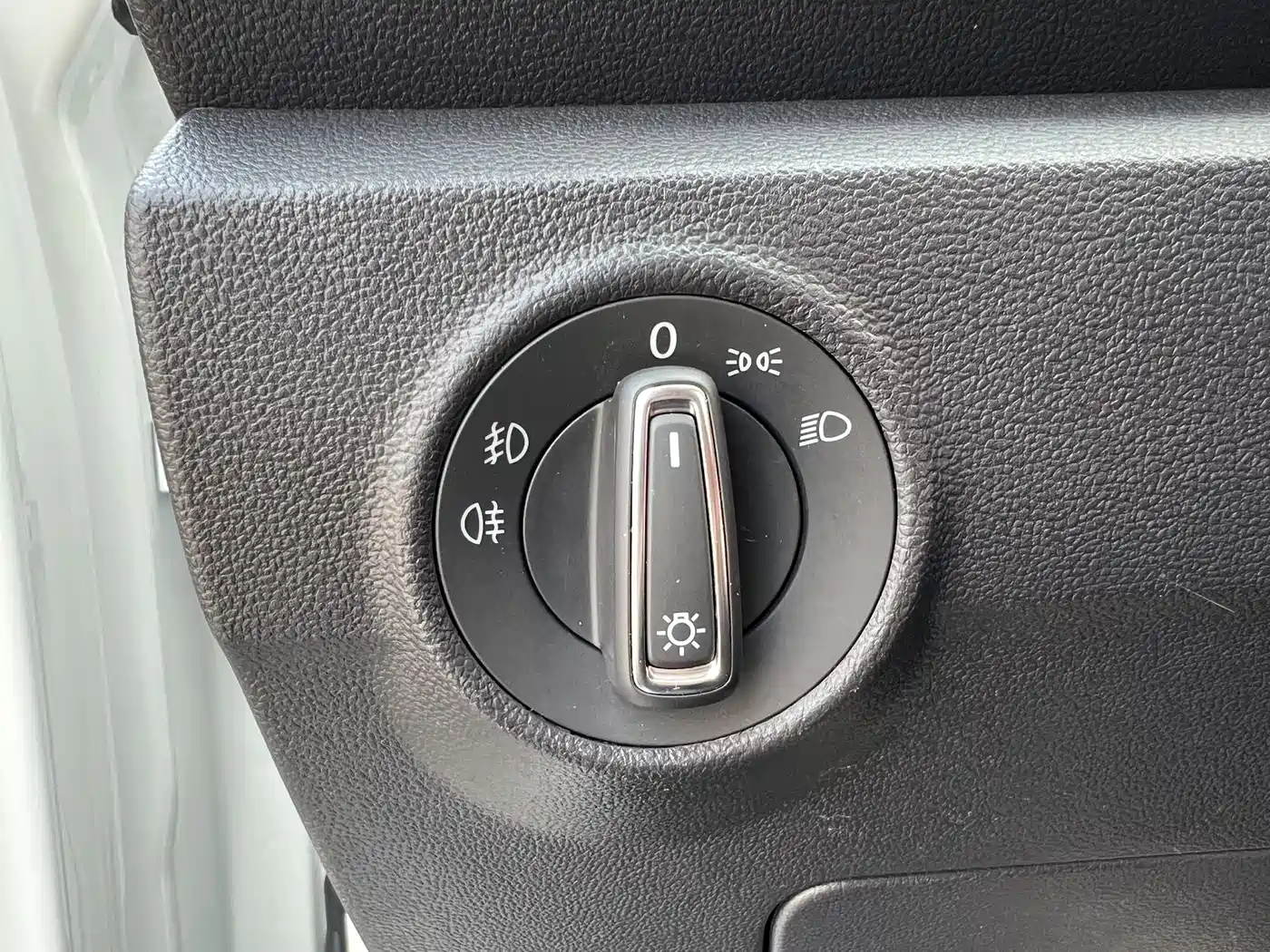 VOLKSWAGEN T ROC EXPLORING SONGS