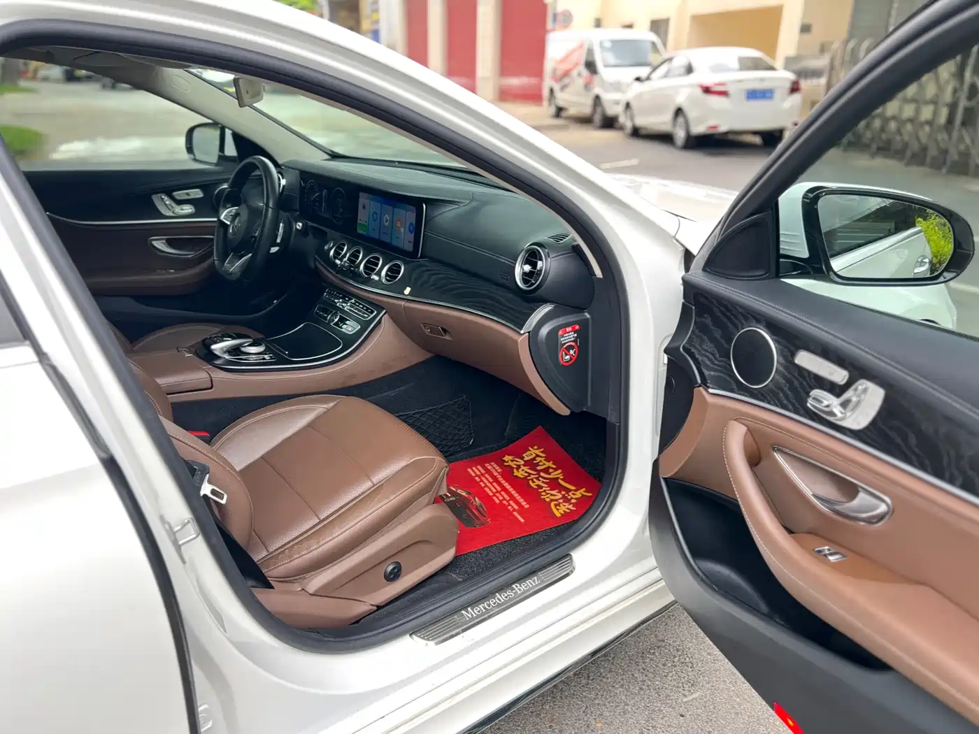 Mercedes-Benz E-Class 2018 E 300 L Sport Fashion фото 21