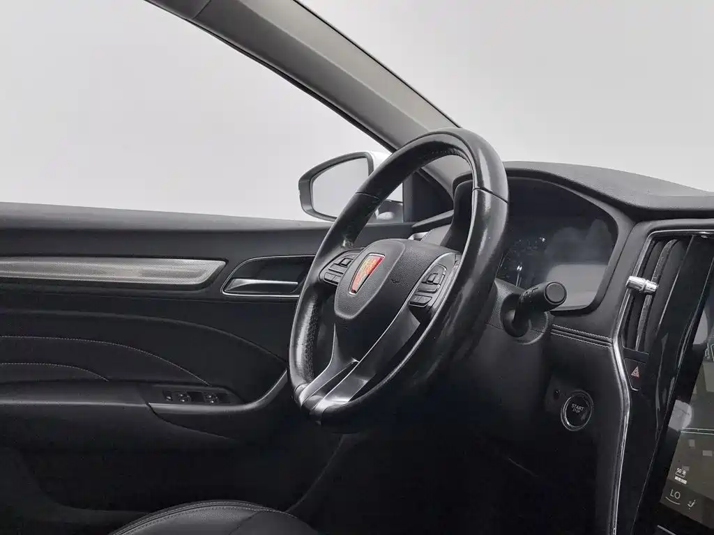 Фото 22 - Roewe i6