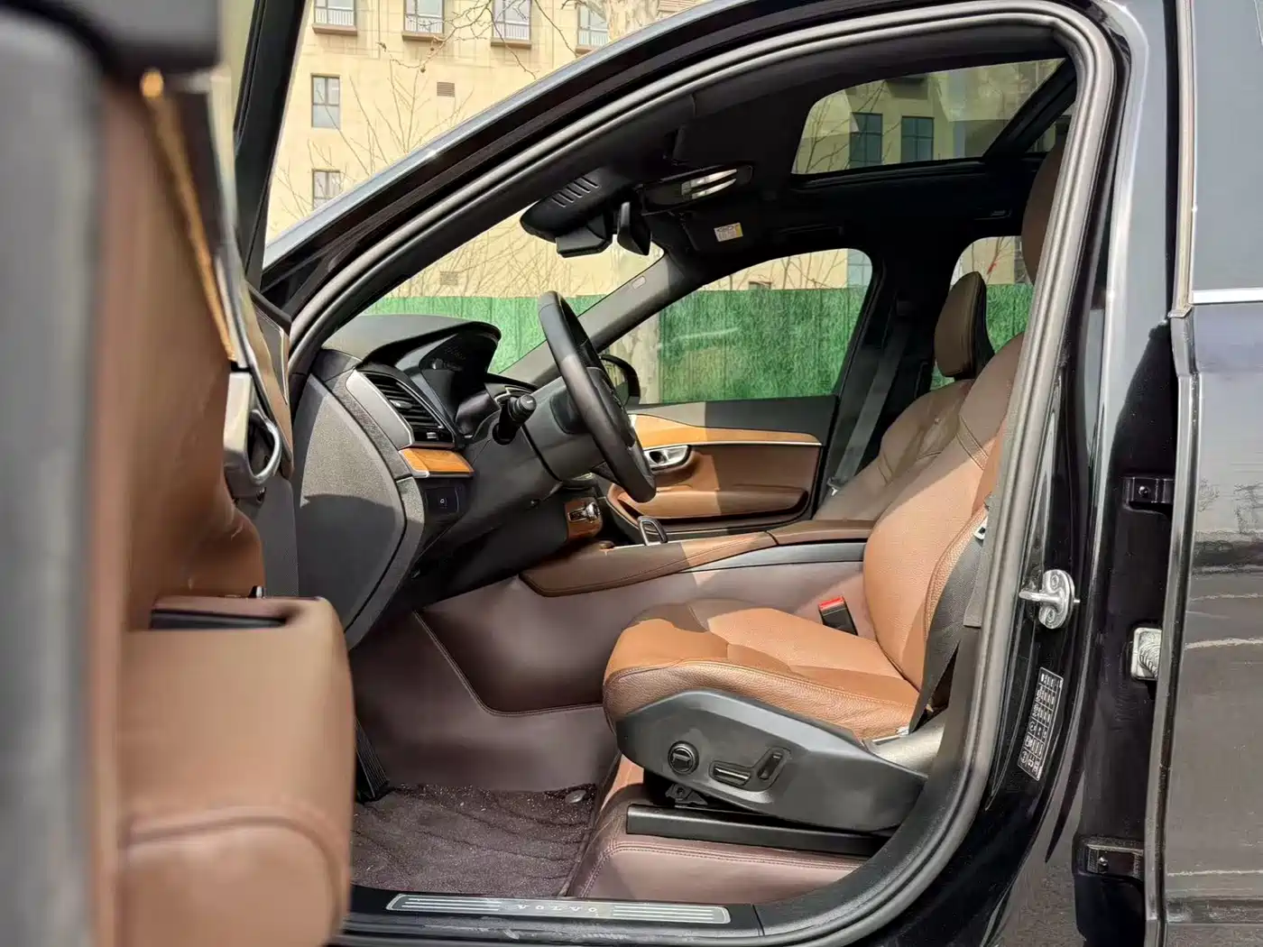 Фото 4 - Volvo XC90