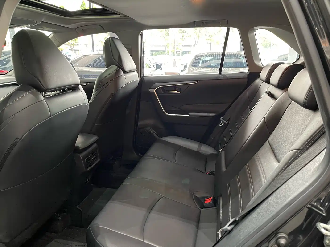 Toyota Wildlander 2020 2.0L CVT 2WD Luxury Edition фото 9