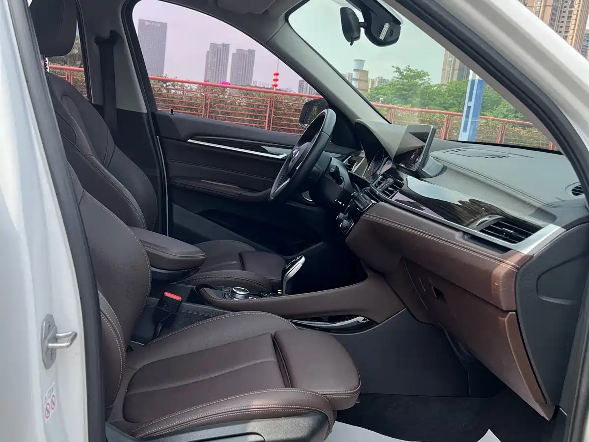 BMW X1 2021 Facelift xDrive25Li Premium фото 10