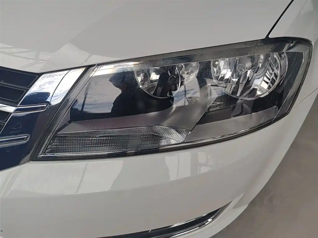 Volkswagen Lavida 2013 Facelift 1.4TSI Manual Comfort фото 24