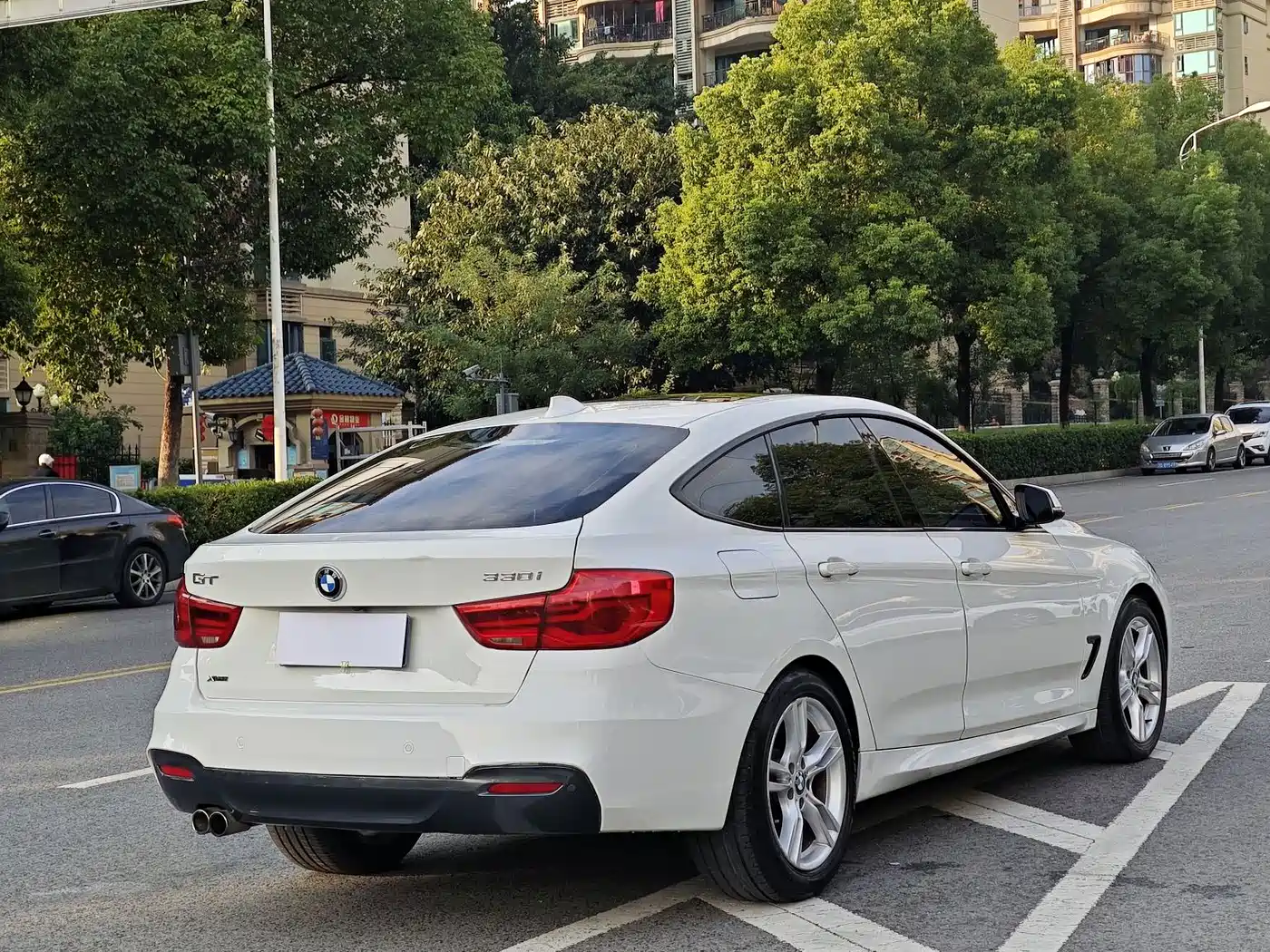 BMW 3 Series GT 2017 330i xDrive M Sport фото 4