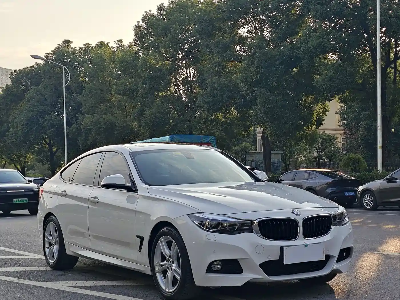 BMW 3 Series GT 2017 330i xDrive M Sport фото 3
