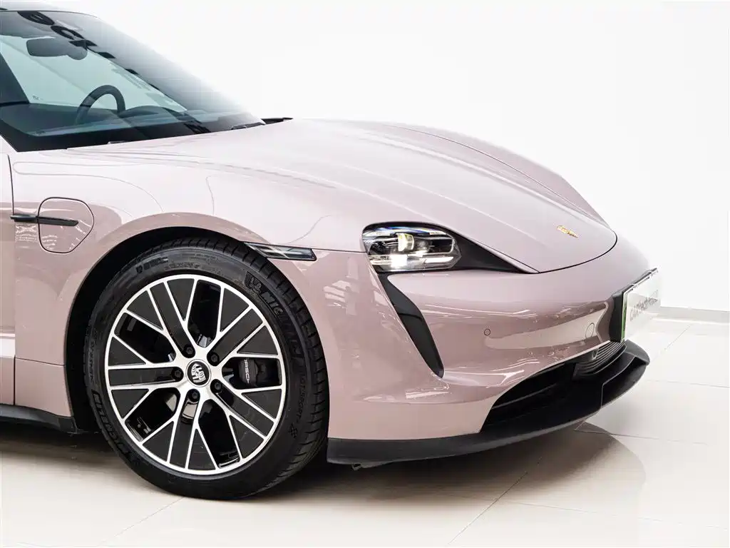 Porsche Taycan 2020 Taycan фото 8