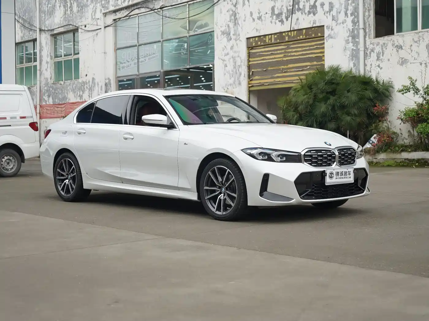 BMW 3 Series 2023 325Li M Sport Package фото 3