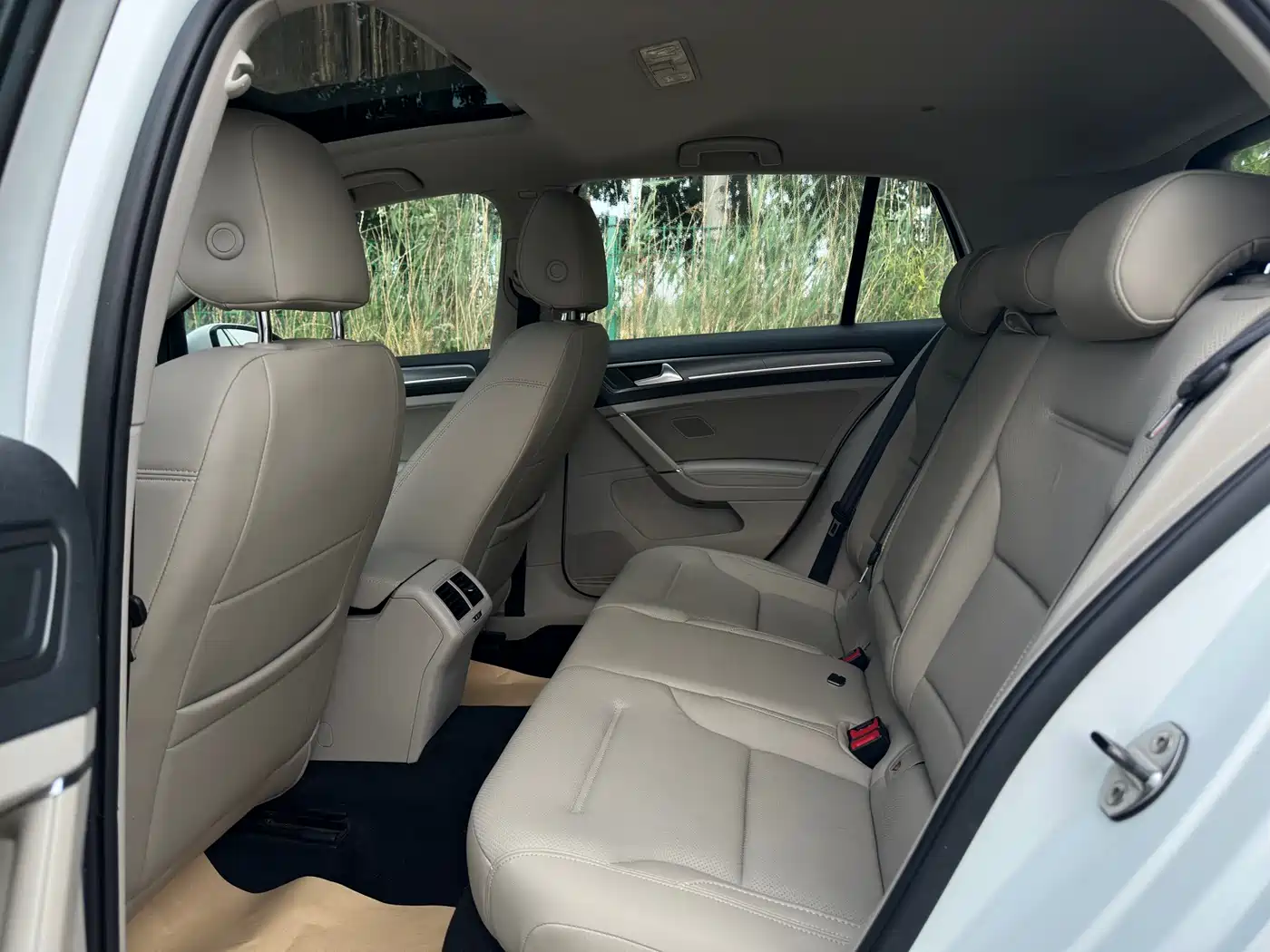 Volkswagen Golf 2014 1.6L Automatic Comfort фото 7
