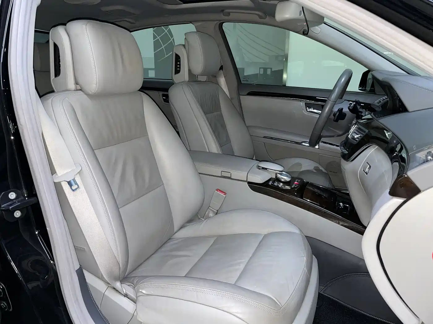 Mercedes-Benz S-Class 2010 S 300 L Business фото 15