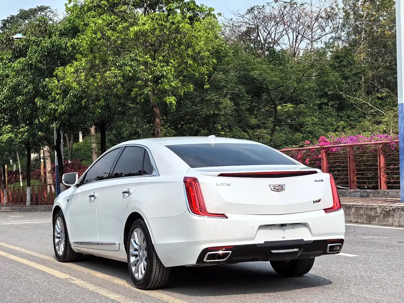 Cadillac XTS 2018 28T Technology фото 17