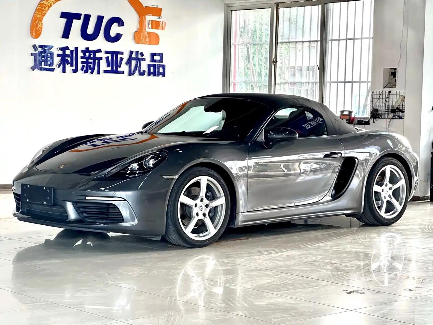 Porsche 718