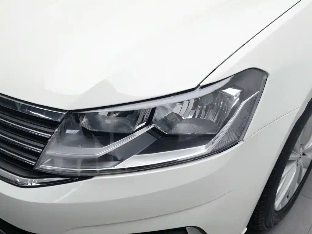 Photo 7 - Volkswagen Lavida