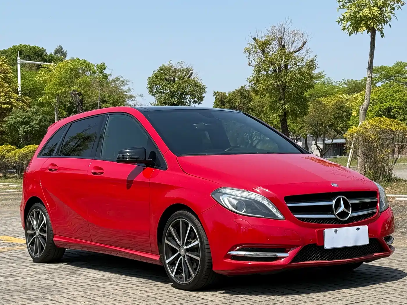 Mercedes-Benz B-Class 2013 2012 B 200