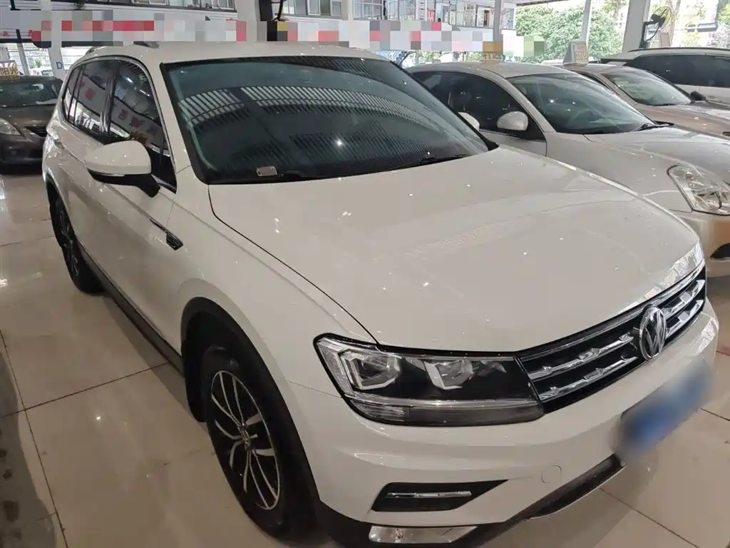 Volkswagen Tiguan L 2018 330TSI Automatic 2WD Comfort Edition фото 4