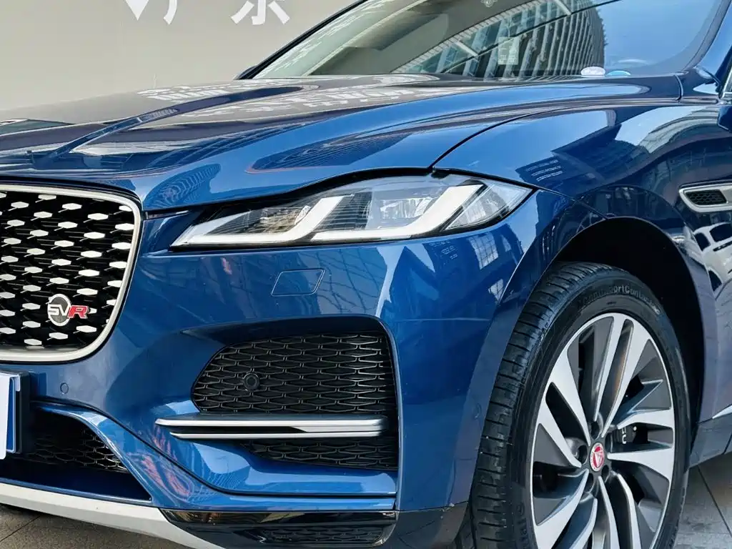 Фото 20 - Jaguar F-PACE