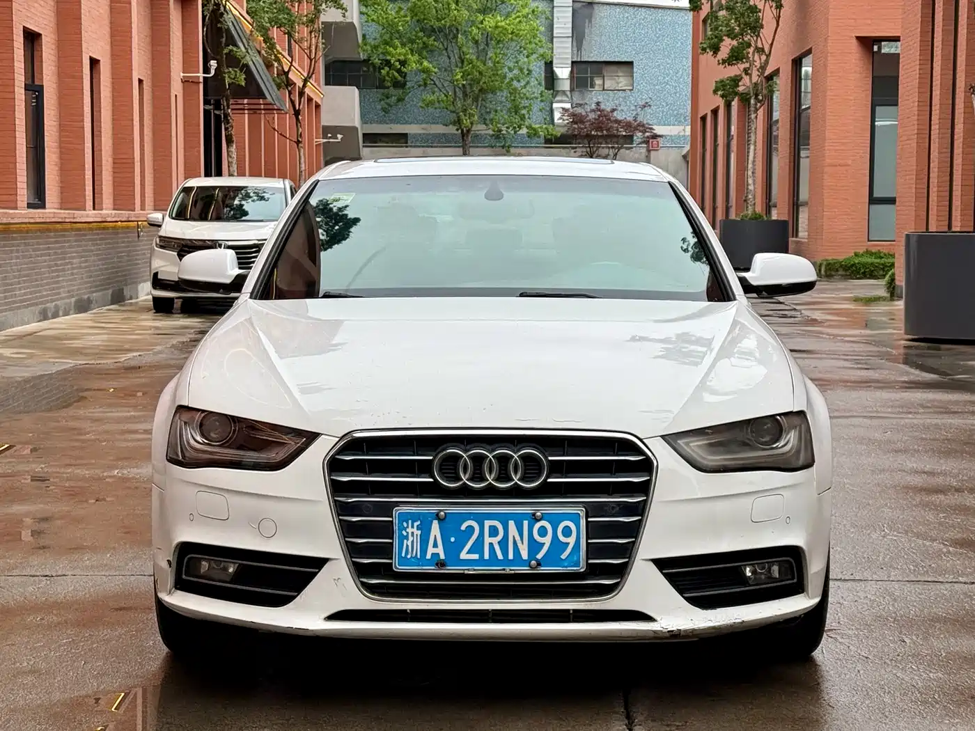 Audi A4L 2016 35 TFSI Collector's Edition S line Comfort фото 2