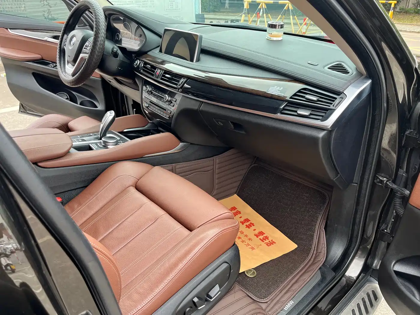 BMW X6 2017 xDrive28i фото 9