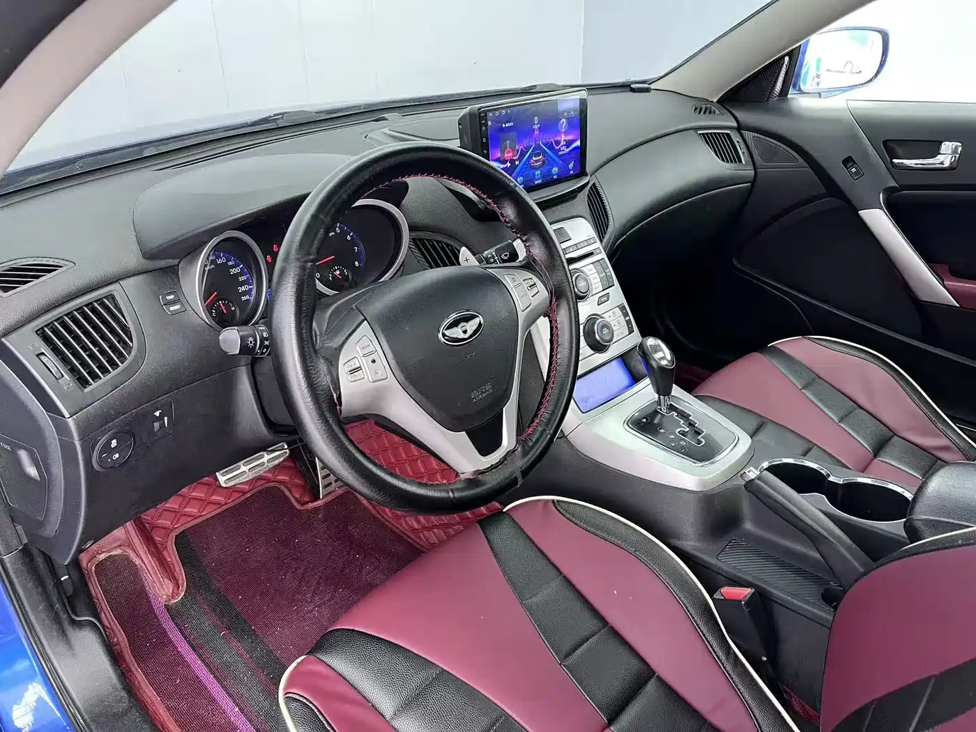 Hyundai Genesis Coupe 2009 2.0T Automatic Elegant Edition фото 7