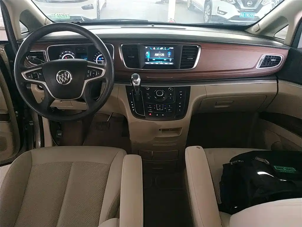 Buick GL8 2018 28T Comfort China VI фото 6