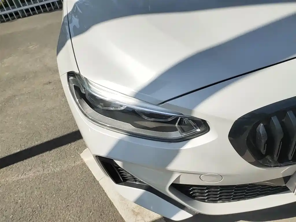 BMW 1-SERIES