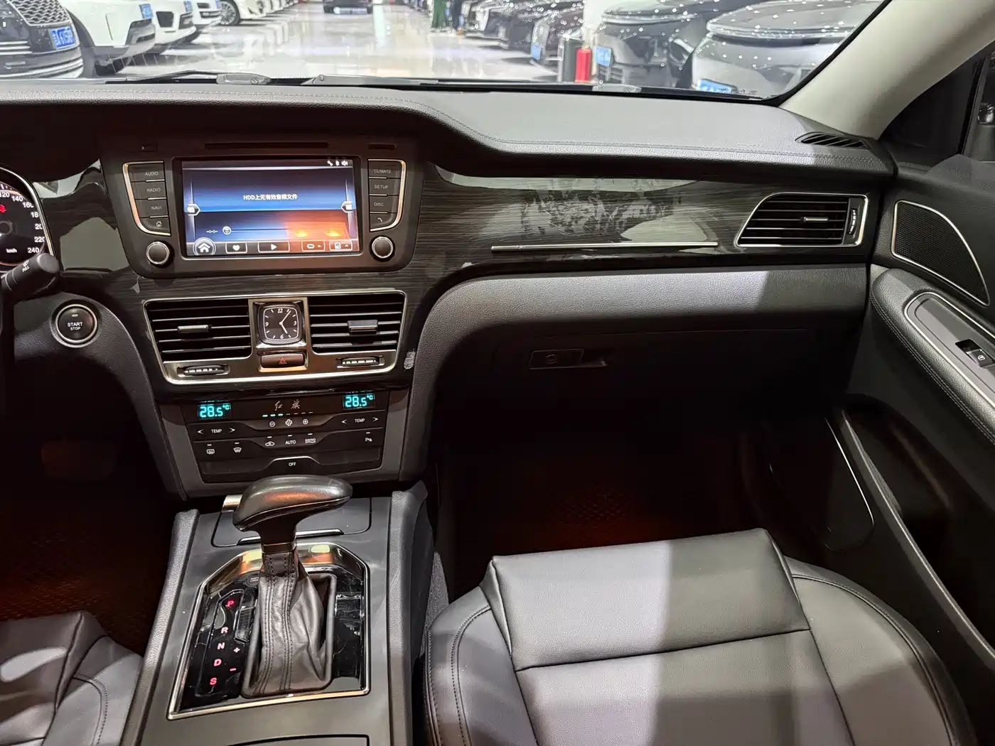 Hongqi H7 2017 1.8T Technology фото 15