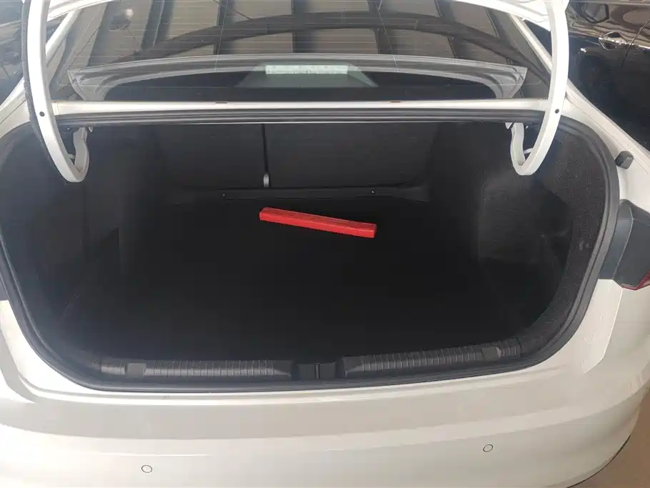 Volkswagen Bora 2021 1.5L Automatic Elite Smart Edition фото 4