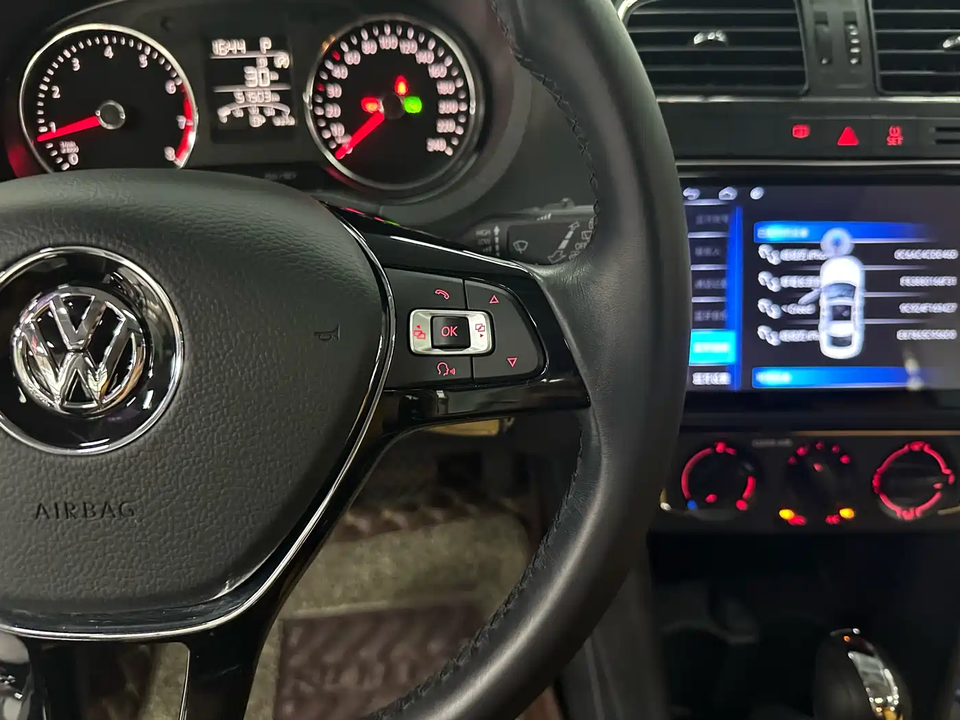 Volkswagen Polo 2018 1.5L Auto Comfort фото 13