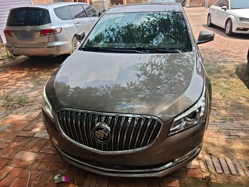 Фото 3 - Buick LaCrosse