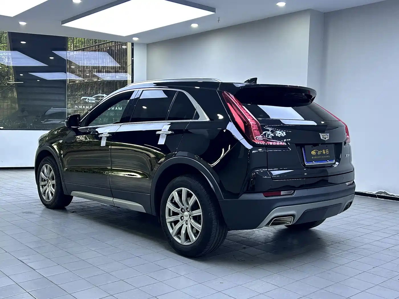 Cadillac XT4 2018 28T FWD Leading Edition фото 7