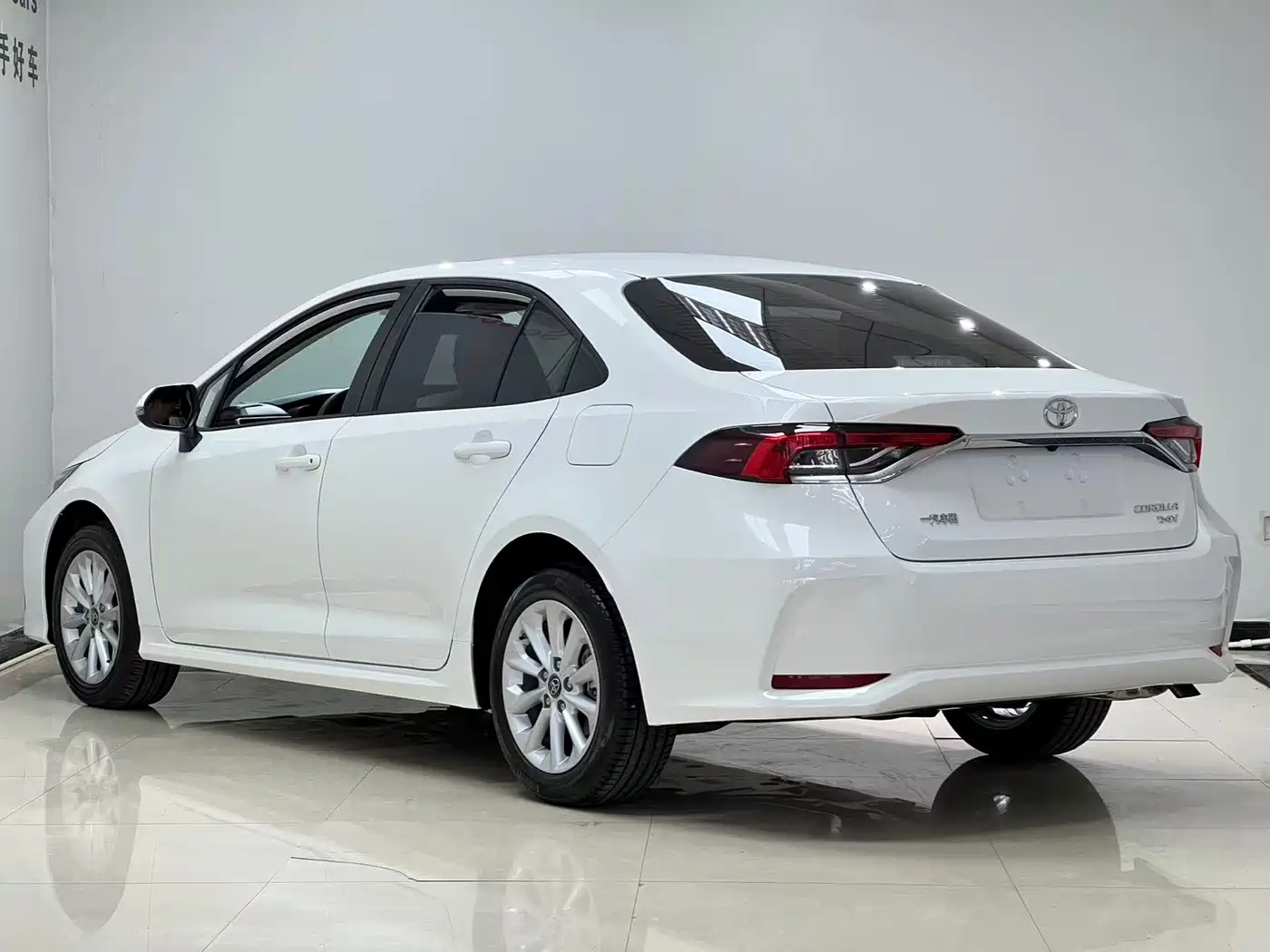 Toyota Corolla 2021 1.2T S-CVT Luxury Edition фото 6