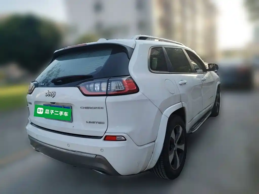 Jeep Cherokee 2020 2019 2.0T 2WD Premium Edition China VI
