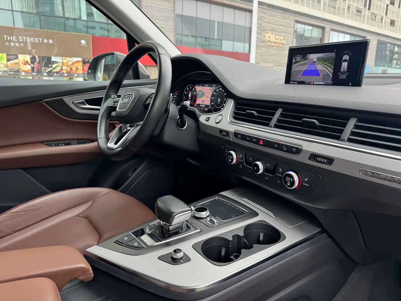AUDI Q7
