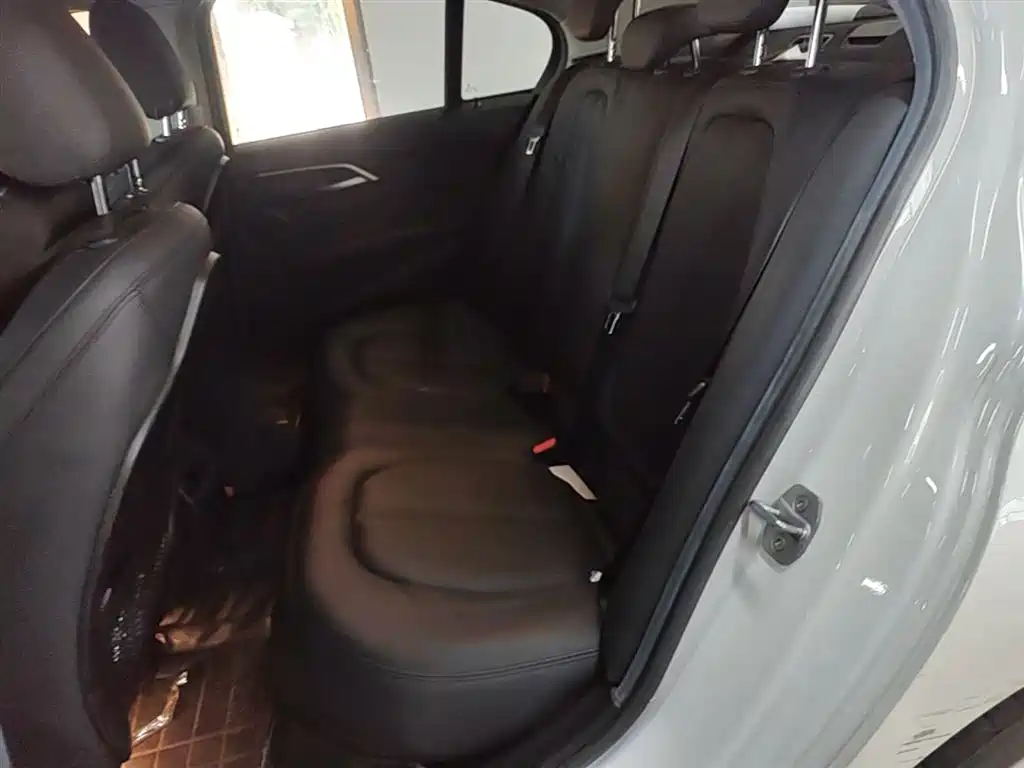BMW 1 Series 2020 Model 125i Leading M Sport Package фото 13