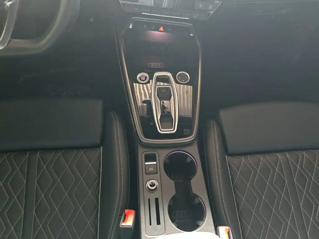 Audi A3 2026 2025 Sportback 35TFSI Flying Premium