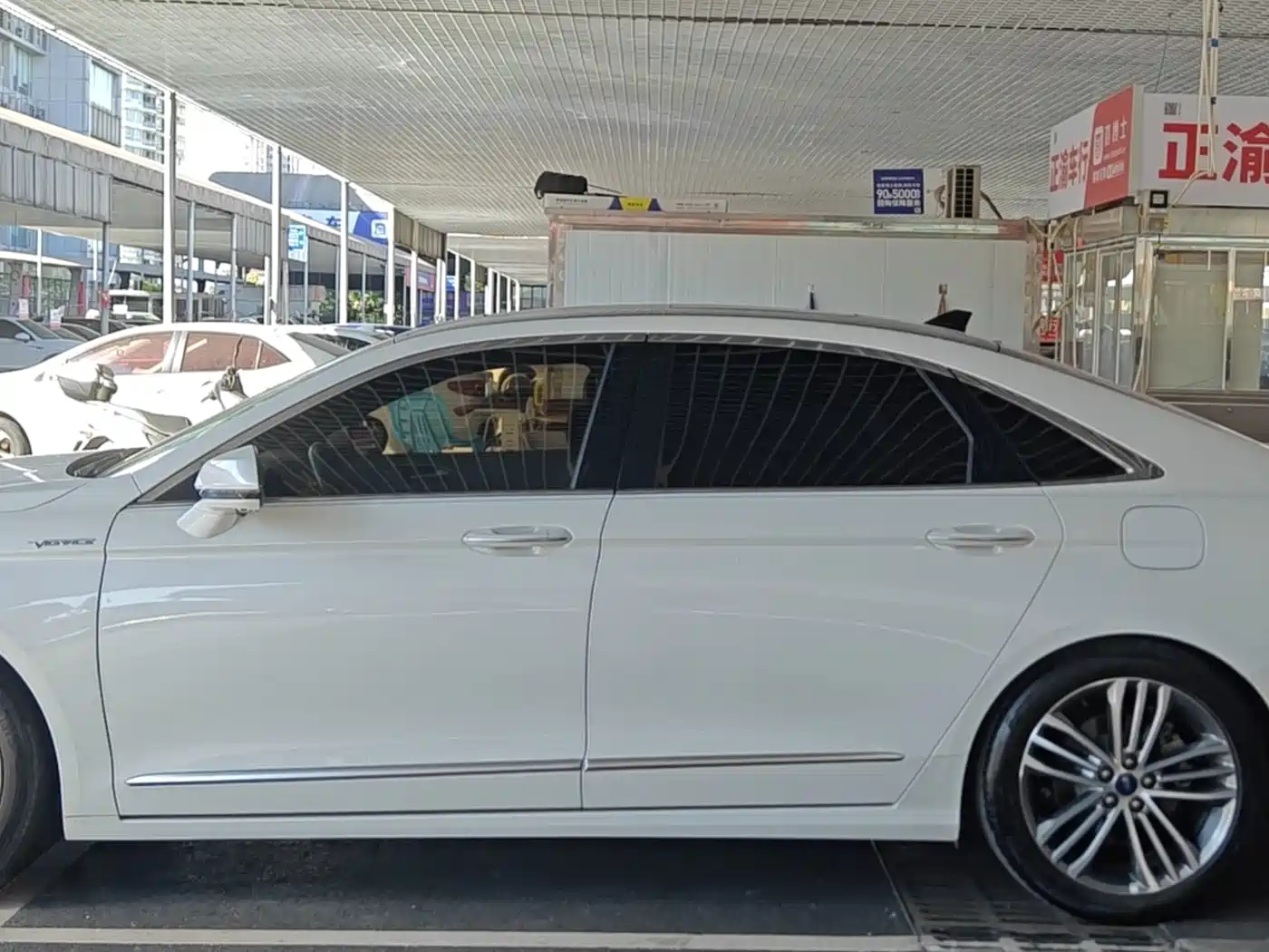Ford Taurus 2021 2019 EcoBoost 245 Vignale Ultimate Edition