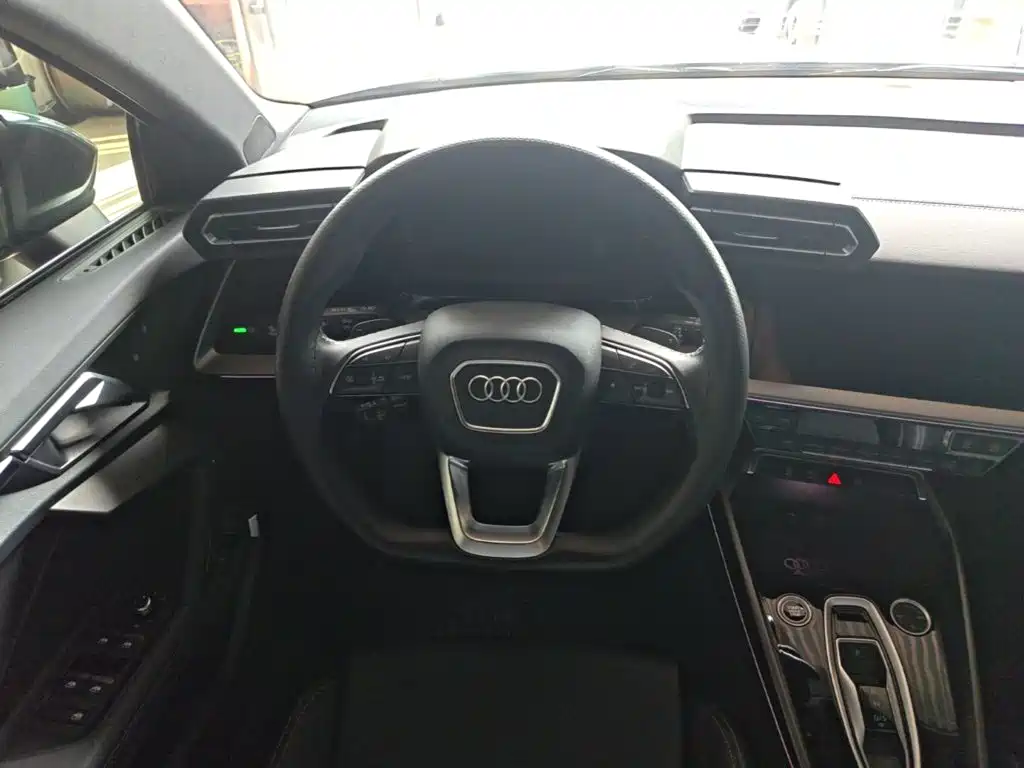 Audi A3 2026 2025 Sportback 35TFSI Flying Premium