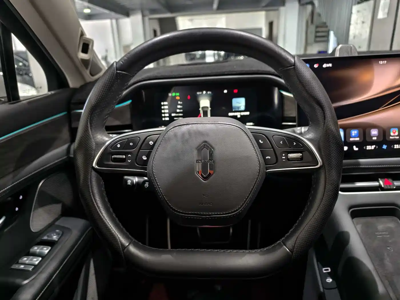 AITO Wenjie AITO M5 2022 Extended Range AWD Flagship фото 15