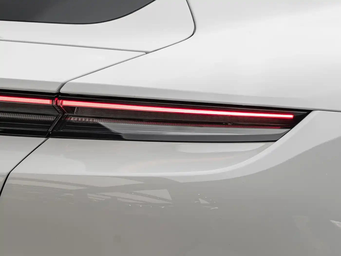 Porsche Taycan, миниатюра 9