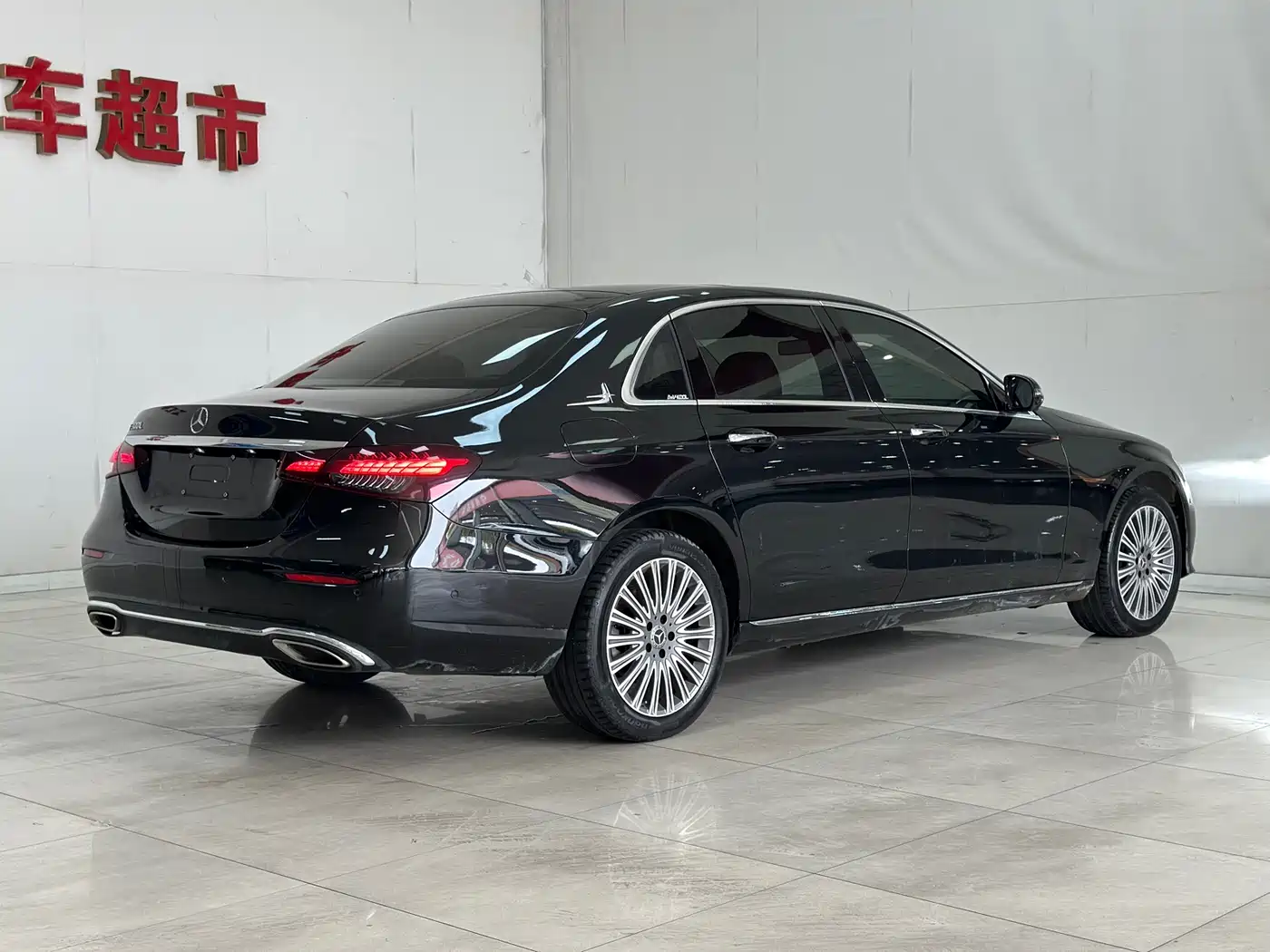 Mercedes-Benz E-Class 2023 E 300 L Fashion фото 4